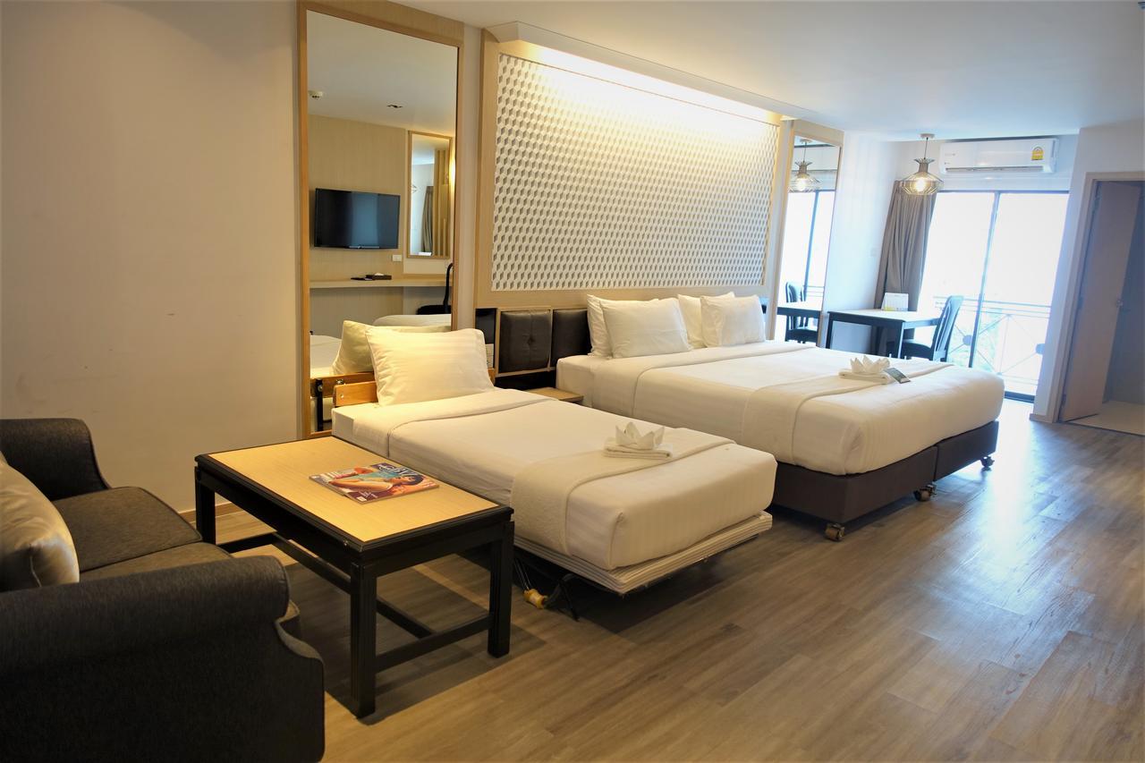 Three Sukhumvit Hotel - Sha Plus Certified Banguecoque Exterior foto