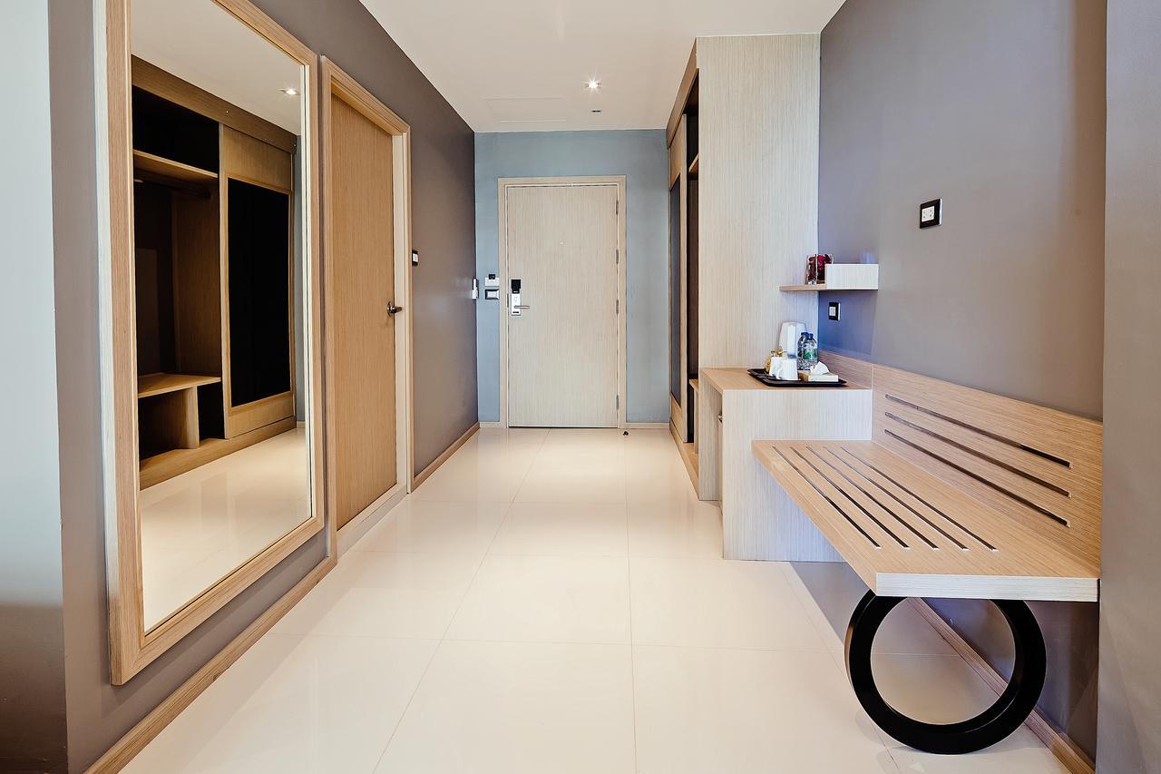 Three Sukhumvit Hotel - Sha Plus Certified Banguecoque Exterior foto