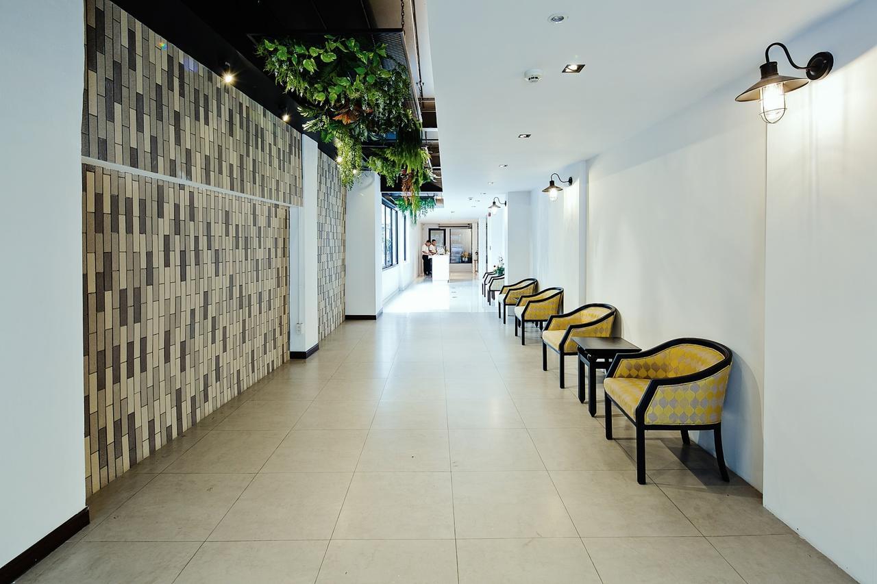 Three Sukhumvit Hotel - Sha Plus Certified Banguecoque Exterior foto