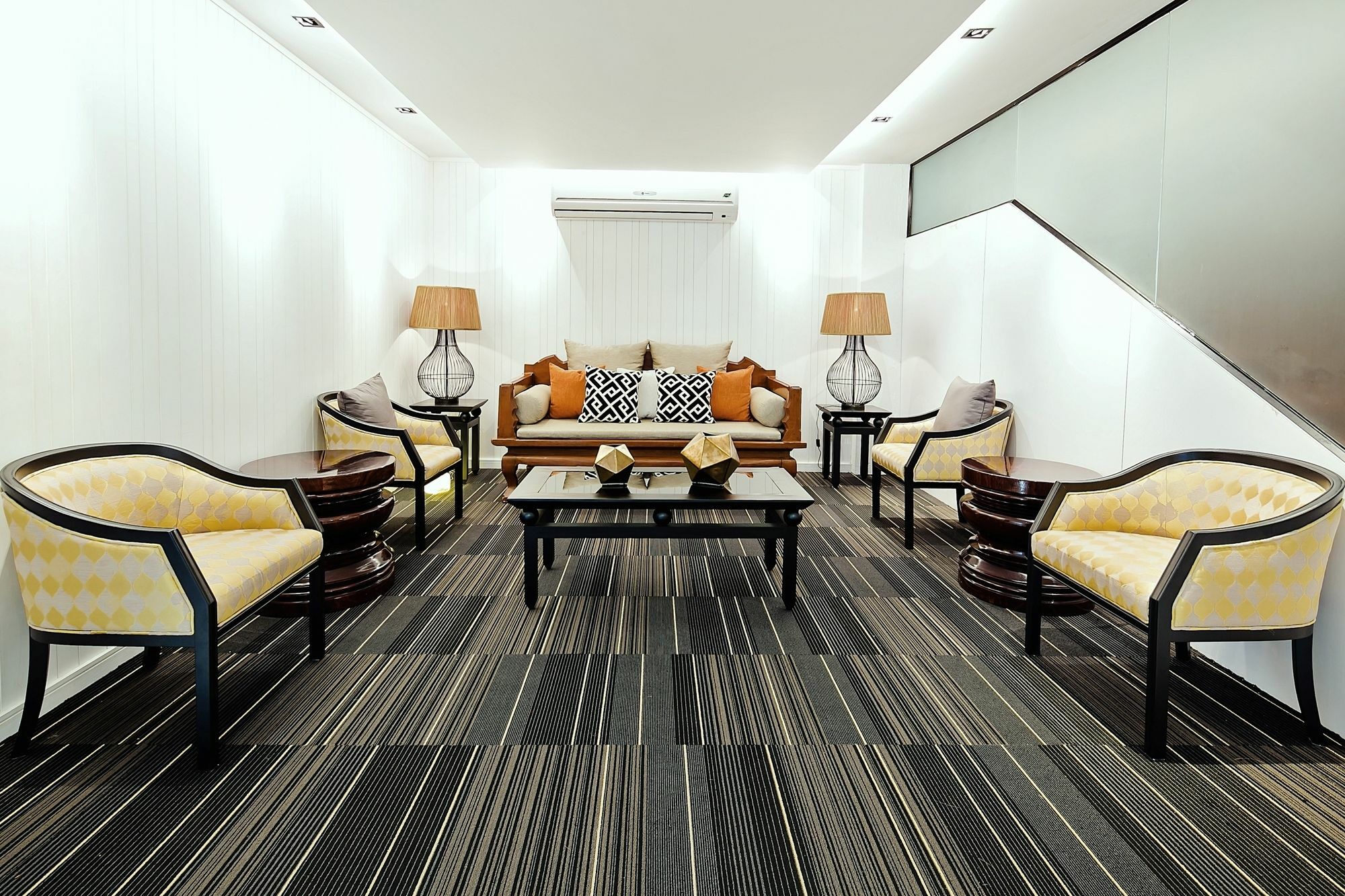 Three Sukhumvit Hotel - Sha Plus Certified Banguecoque Exterior foto