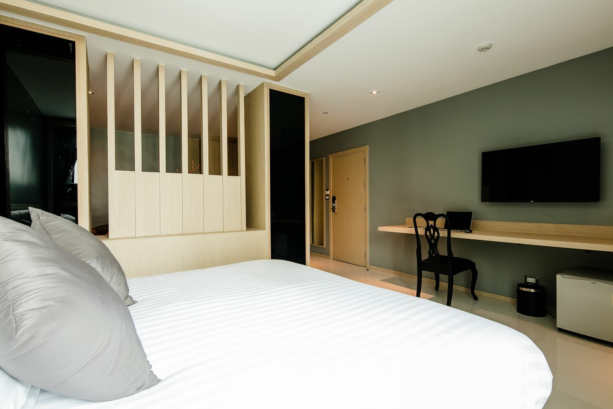 Three Sukhumvit Hotel - Sha Plus Certified Banguecoque Exterior foto
